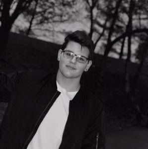 Meet your Posher, Skyler